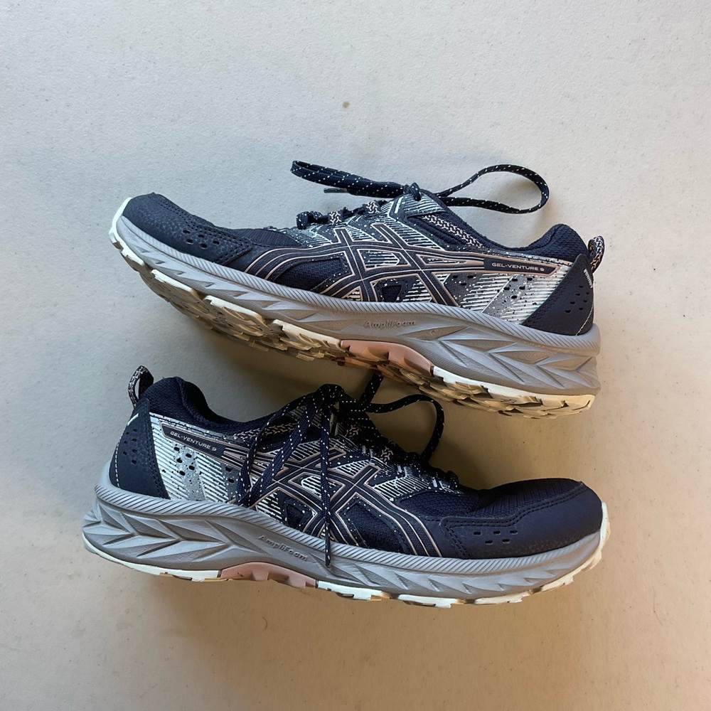 ASICS Gel-Venture 8 Women’s 8.5 Navy Silver Trail Running Lightweight Comfort